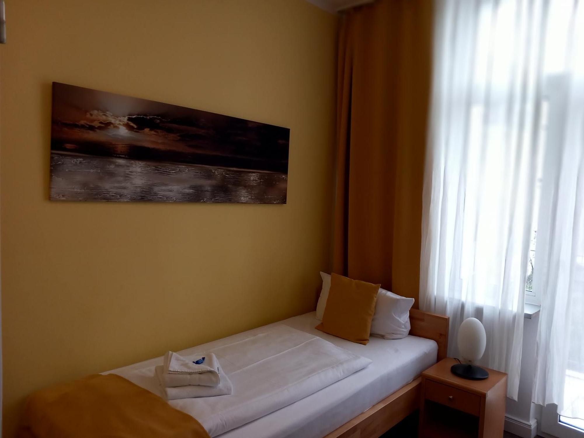Hotel Karolinger Düsseldorf Kültér fotó