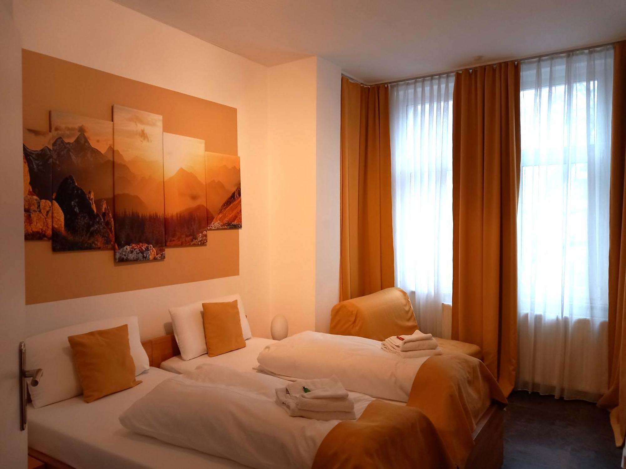 Hotel Karolinger Düsseldorf Kültér fotó